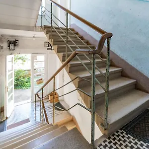 'olivia' Apartamento